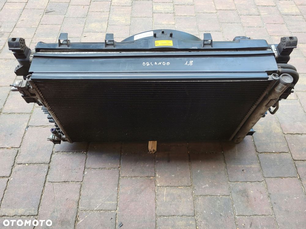 chodnice komplet chlodnic chevrolet orlando 1.8 - 1