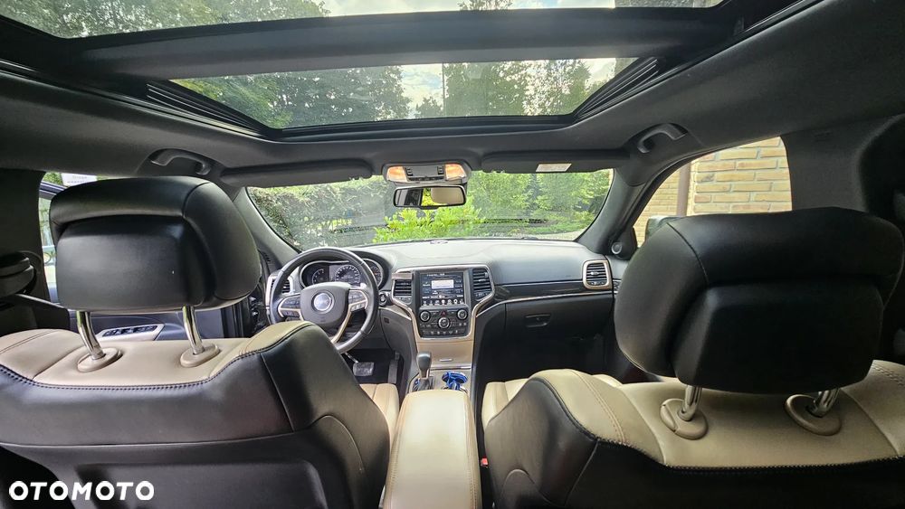 Jeep Grand Cherokee - 16