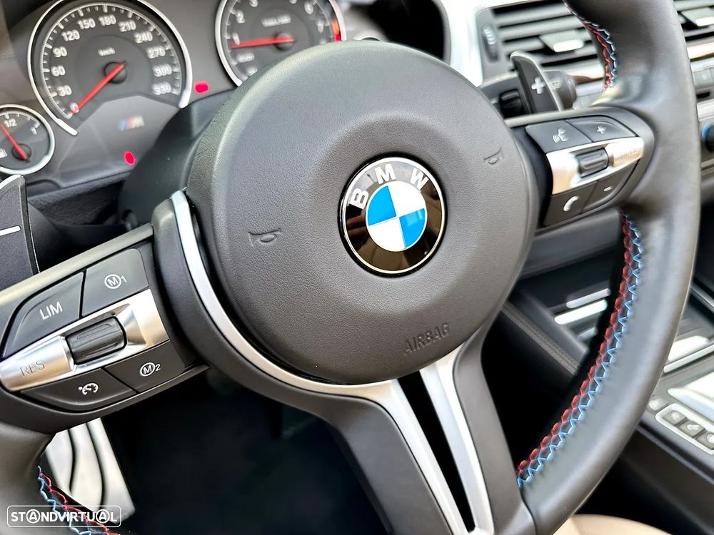 BMW M4 Auto - 12