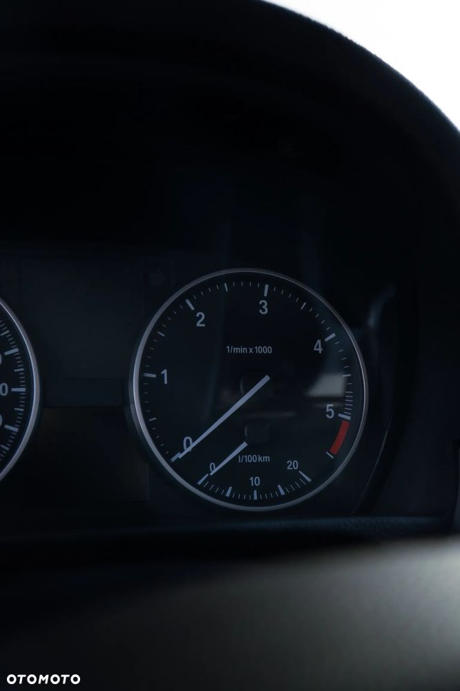 BMW Seria 3 - 23