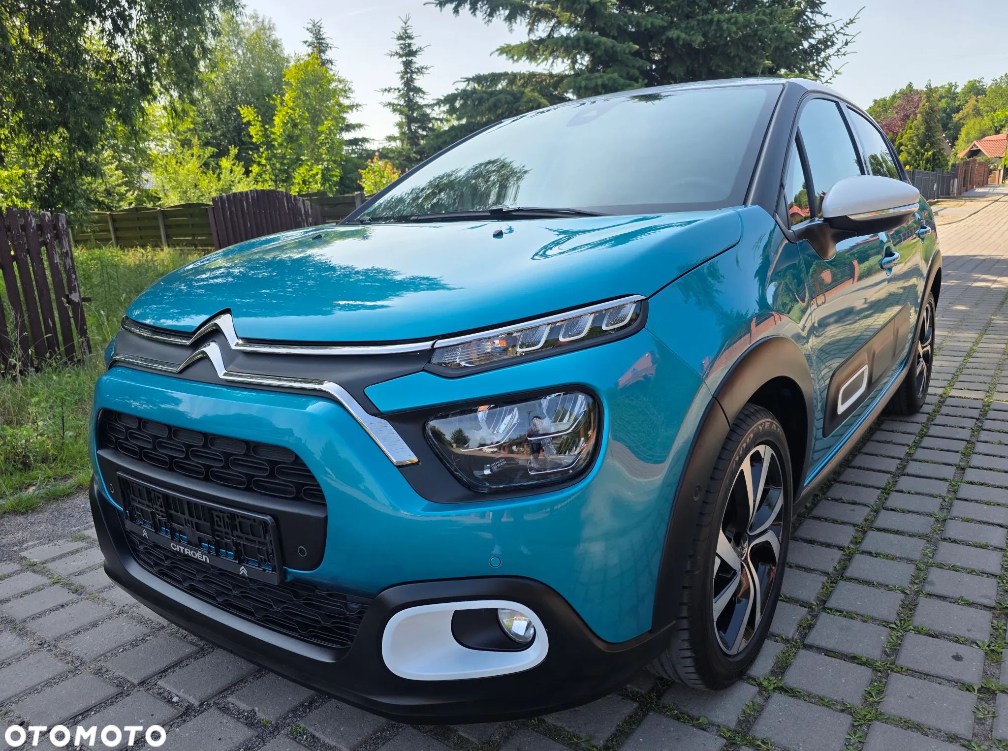 Citroën C3 1.2 PureTech Shine EAT6 - 1