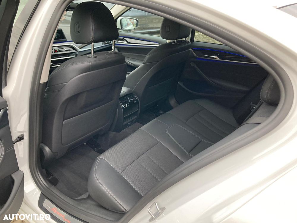 BMW Seria 5 520i AT - 6