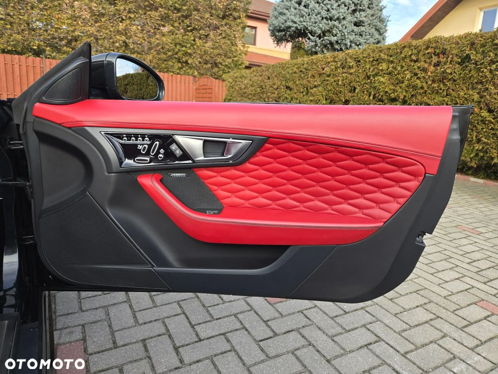 Jaguar F-Type Cabriolet AWD SVR - 31