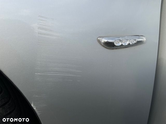 BMW Seria 3 318i - 17