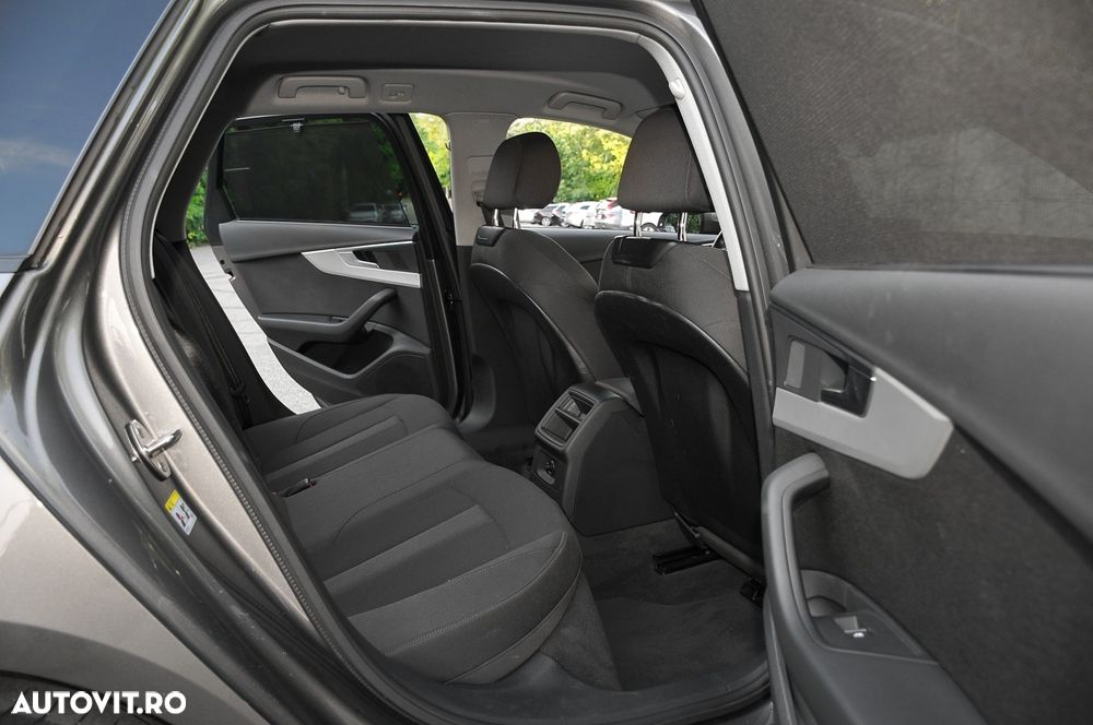 Audi A4 40 TDI S tronic S line - 12