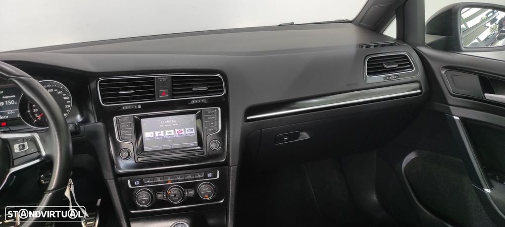 VW Golf - 26
