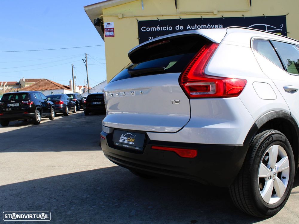 Volvo XC 40 1.5 T2 Momentum Core - 21