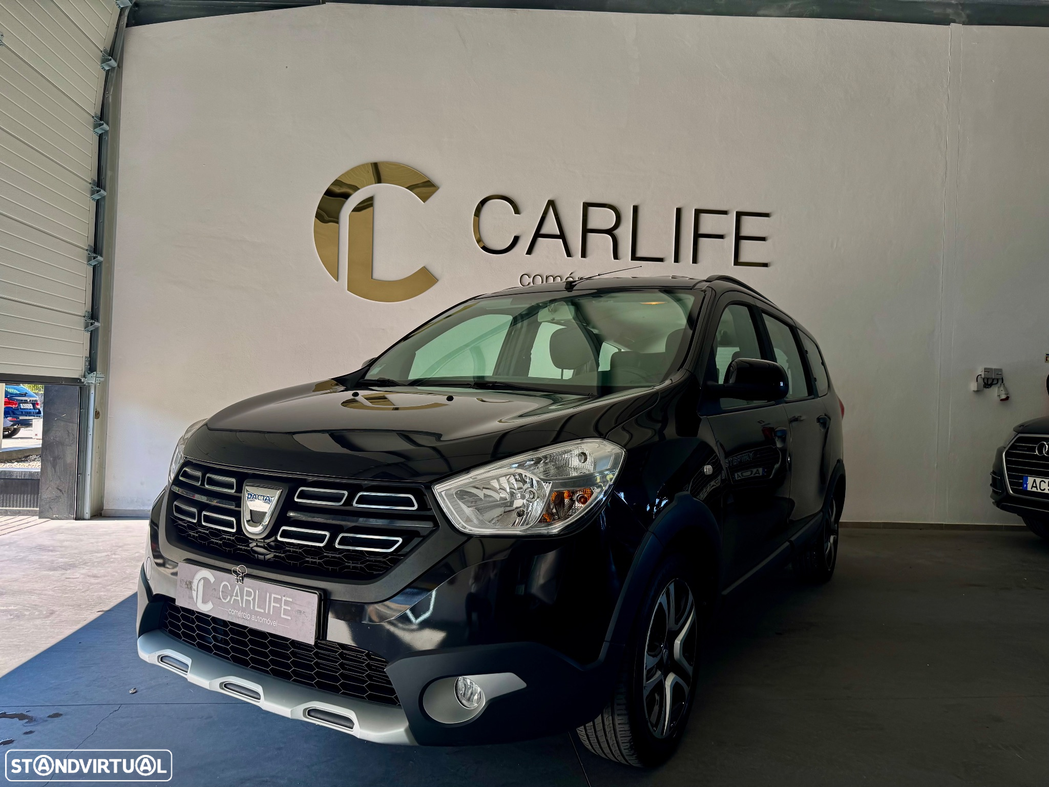 Dacia Lodgy 1.3 TCe Stepway 7L - 2