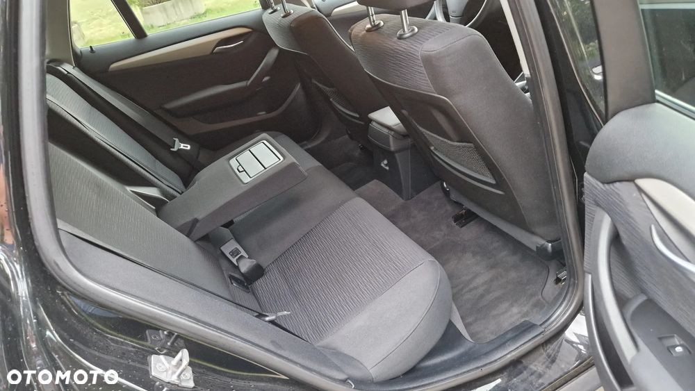 BMW X1 sDrive18i xLine - 13