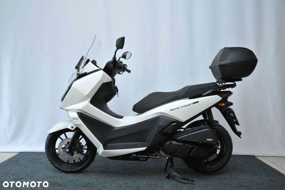 Kymco Skytown - 14