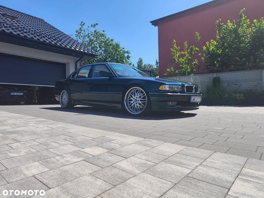 BMW Seria 7 740i - 11