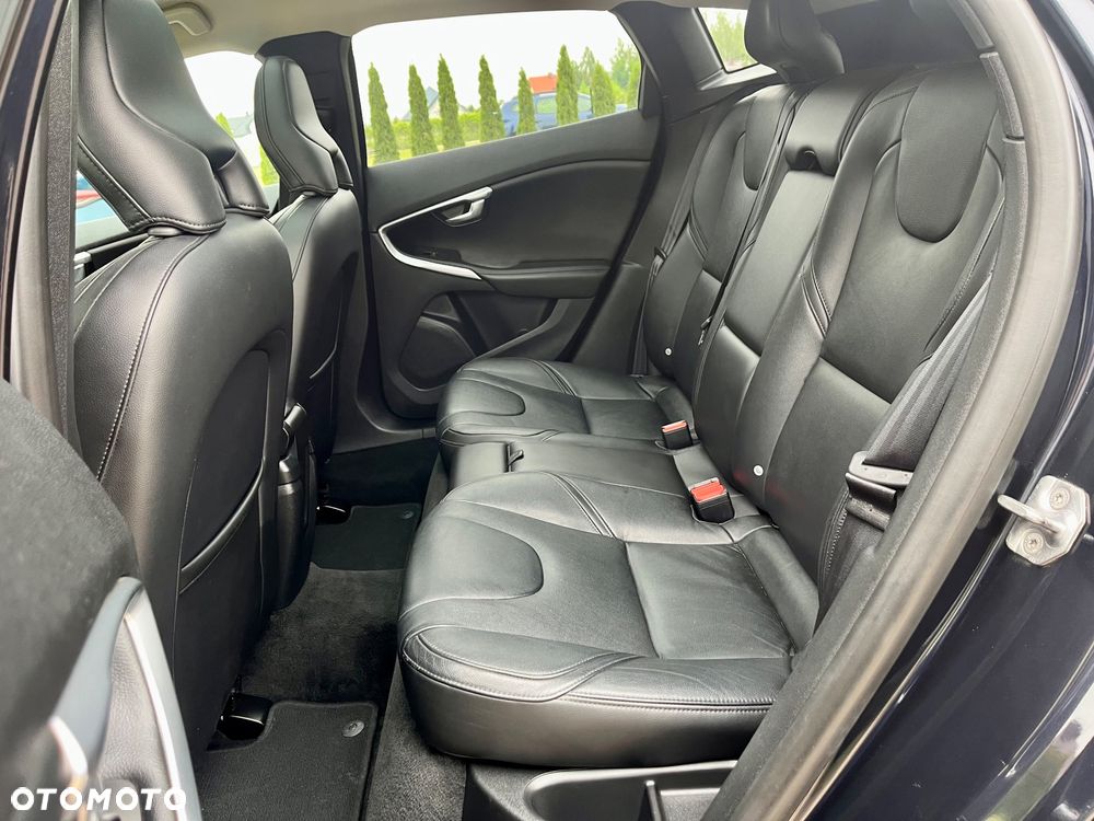 Volvo V40 D2 Momentum - 17