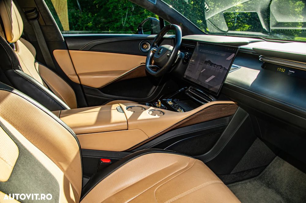 Lotus Eletre - 6
