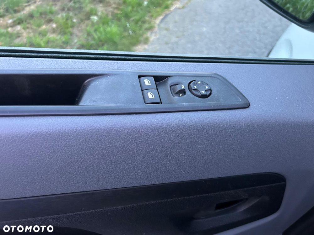 Opel Vivaro - 12