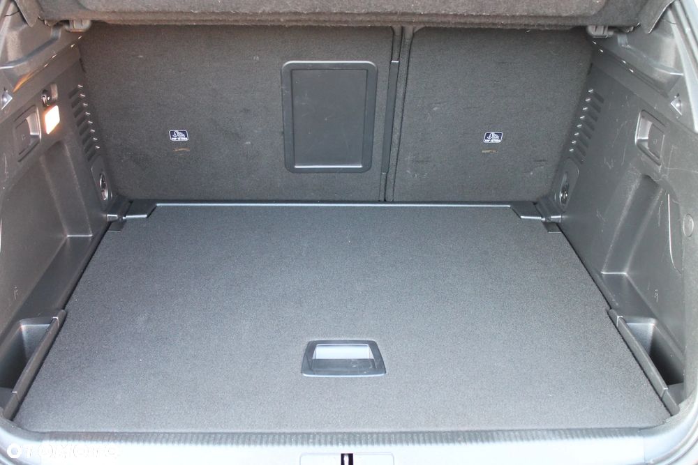 Peugeot 3008 PureTech 130 Stop & Start GPF Allure Business-Paket - 33