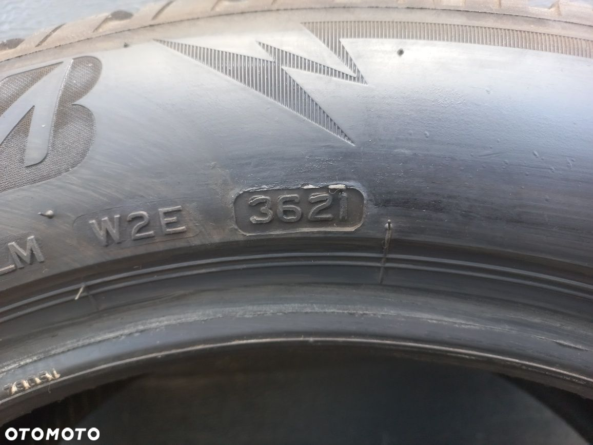 Opony zimowe Bridgestone 215/55/17 98V - 4