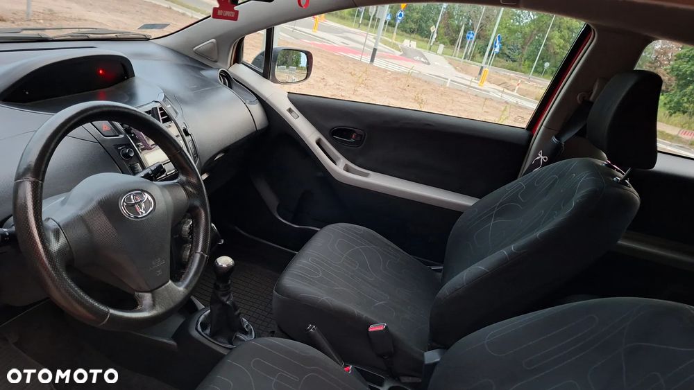 Toyota Yaris 1.0 Terra A/C - 8