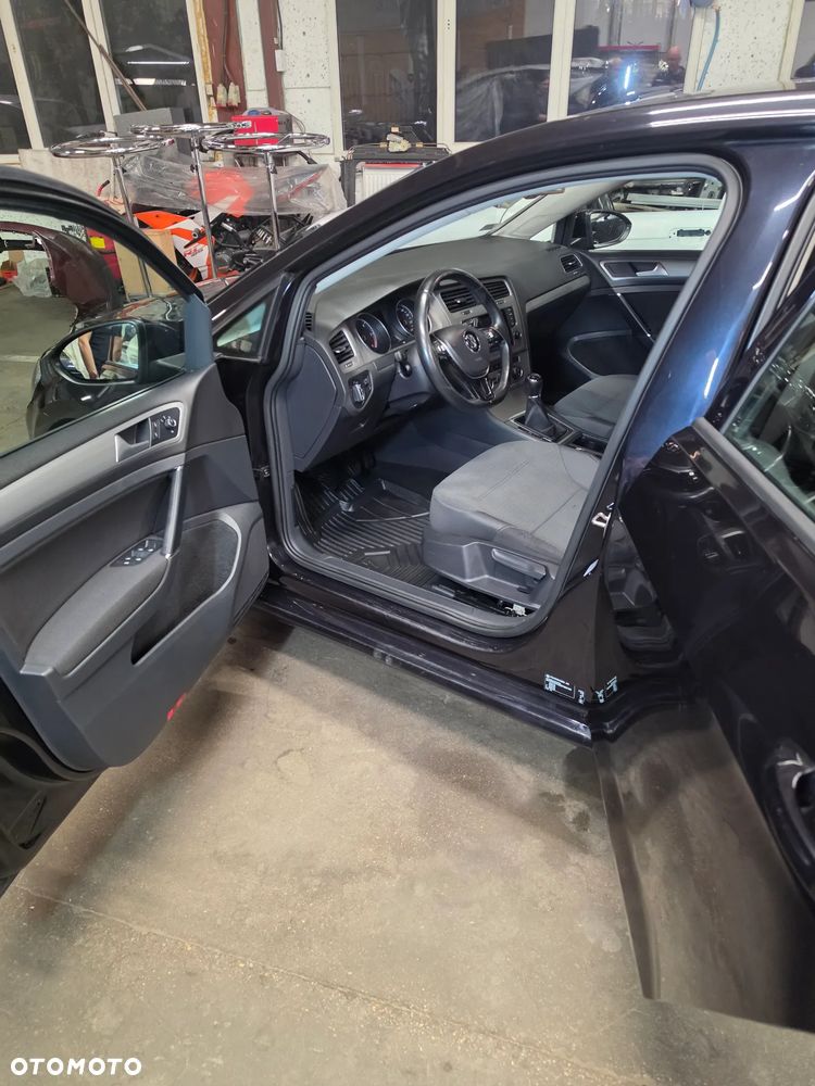 Volkswagen Golf - 20