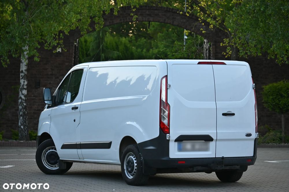 Ford TRANSIT CUSTOM - 12