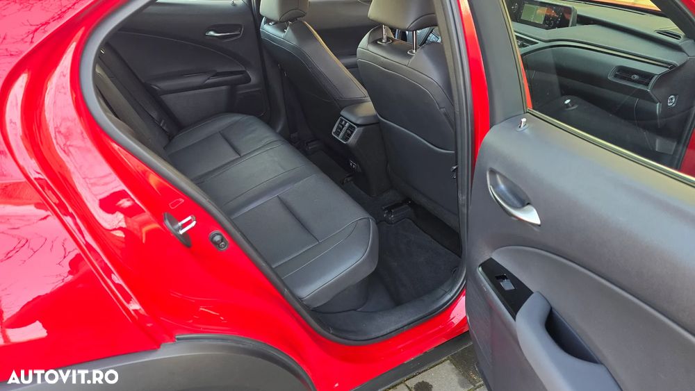 Lexus UX 250h 2.0L HEV 20H- (178 HP) 4X4 CVT Luxury - 20