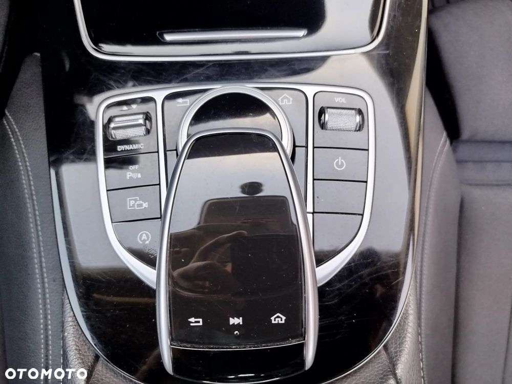 Mercedes-Benz Klasa E 220 d 4-Matic Business Edition 9G-TRONIC - 21