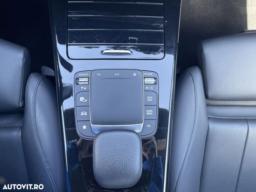 Mercedes-Benz CLA 180 - 13