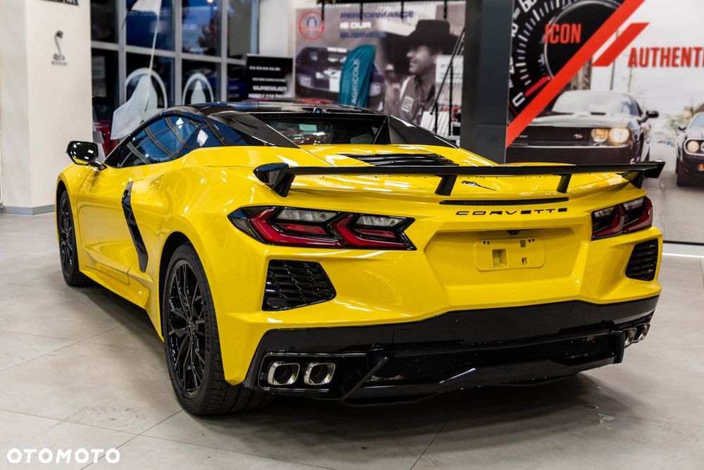 Chevrolet Corvette - 8