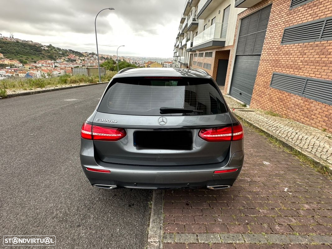 Mercedes-Benz E 300 de AMG Line - 13