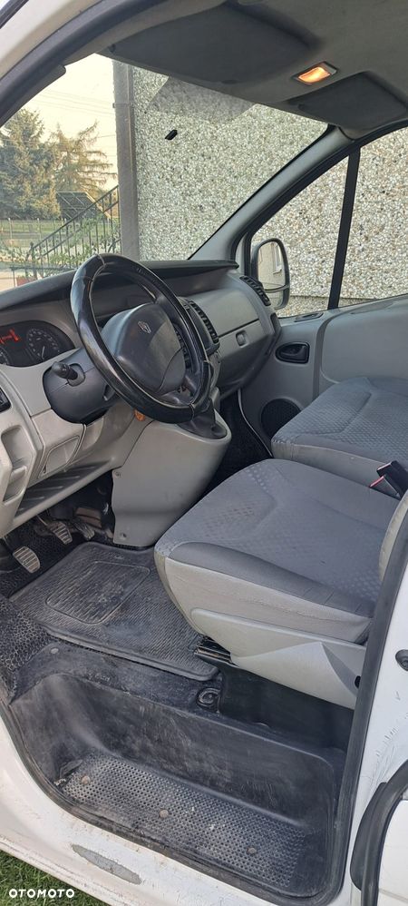 Renault Trafic - 6