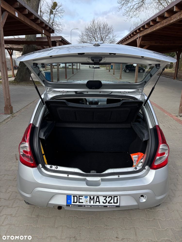 Dacia Sandero 1.2 16V Laureate II - 30