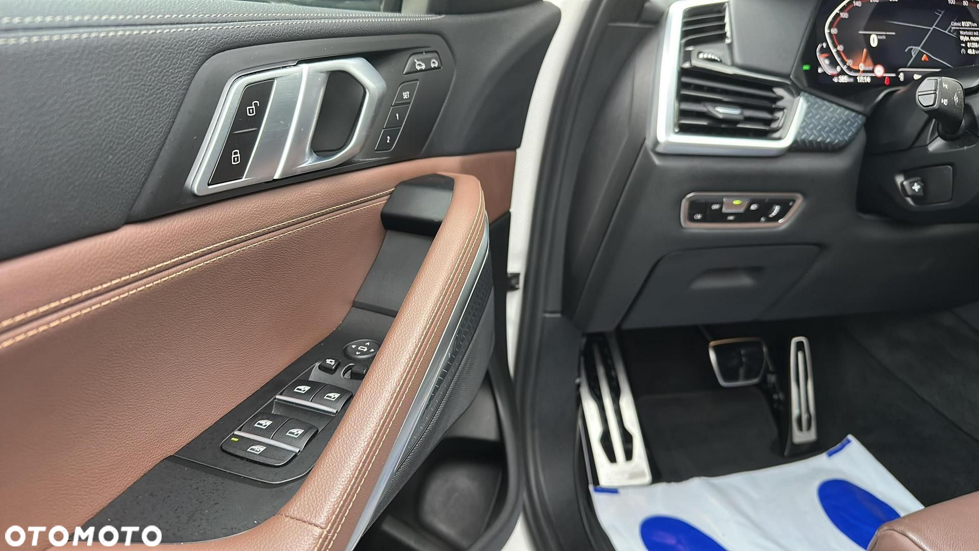 BMW X6 xDrive40i mHEV - 31