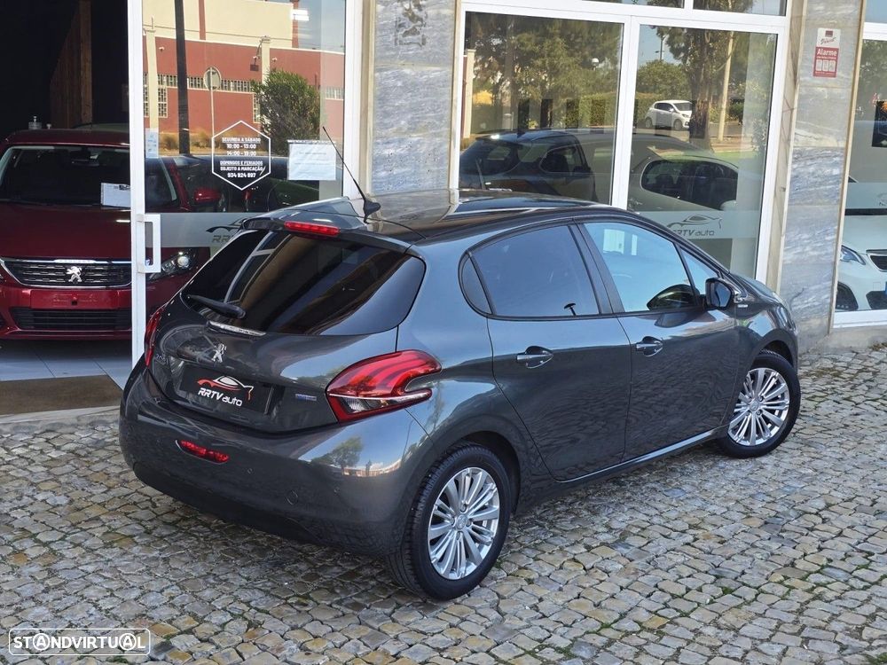 Peugeot 208 1.2 PureTech Style - 4