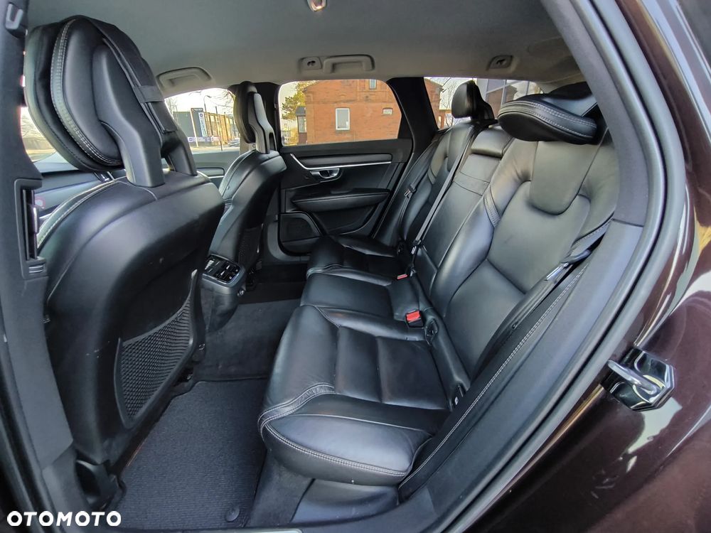 Volvo V90 Cross Country - 26