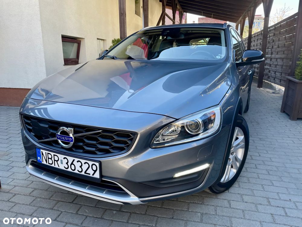 Volvo V60 Cross Country D3 Geartronic Momentum - 2