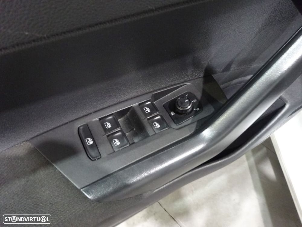 VW Polo 1.0 Confortline - 9