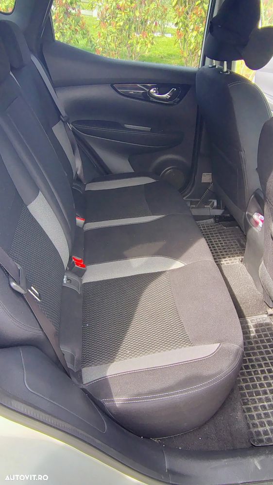 Nissan Qashqai 1.6 DCI Start/Stop 4X4-i Acenta - 10