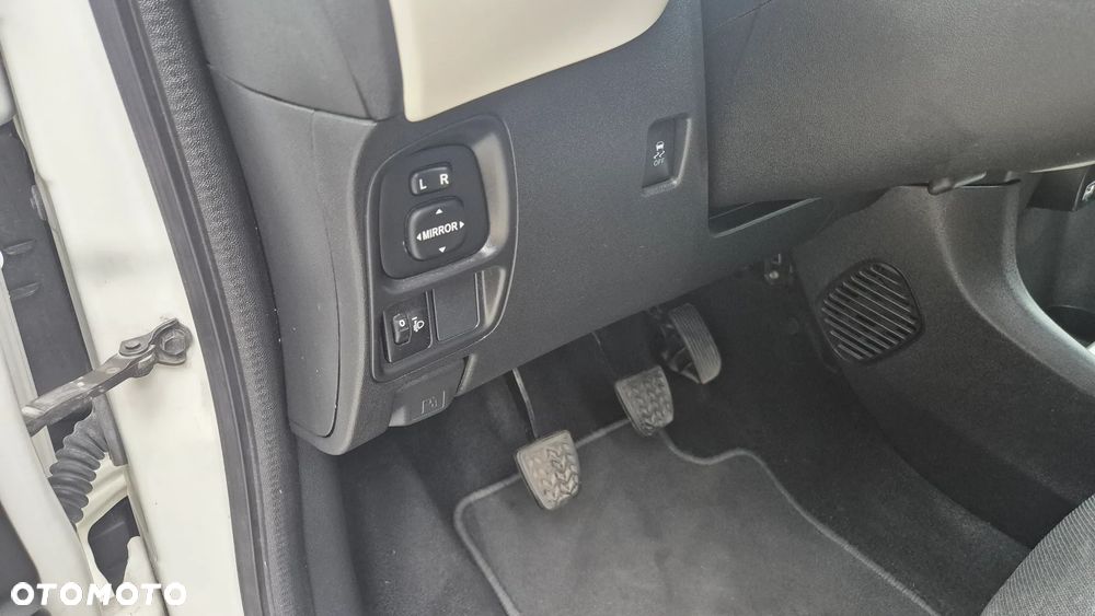 Toyota Aygo x-play - 21