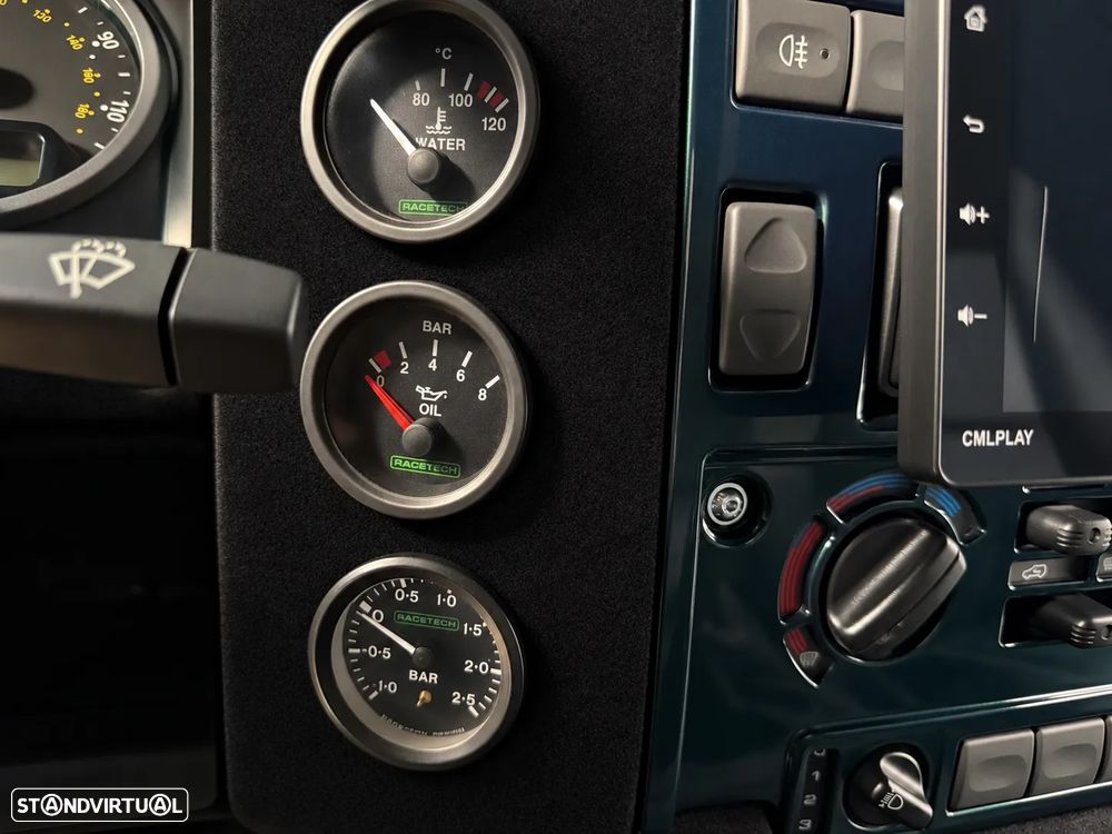 Land Rover Defender - 42