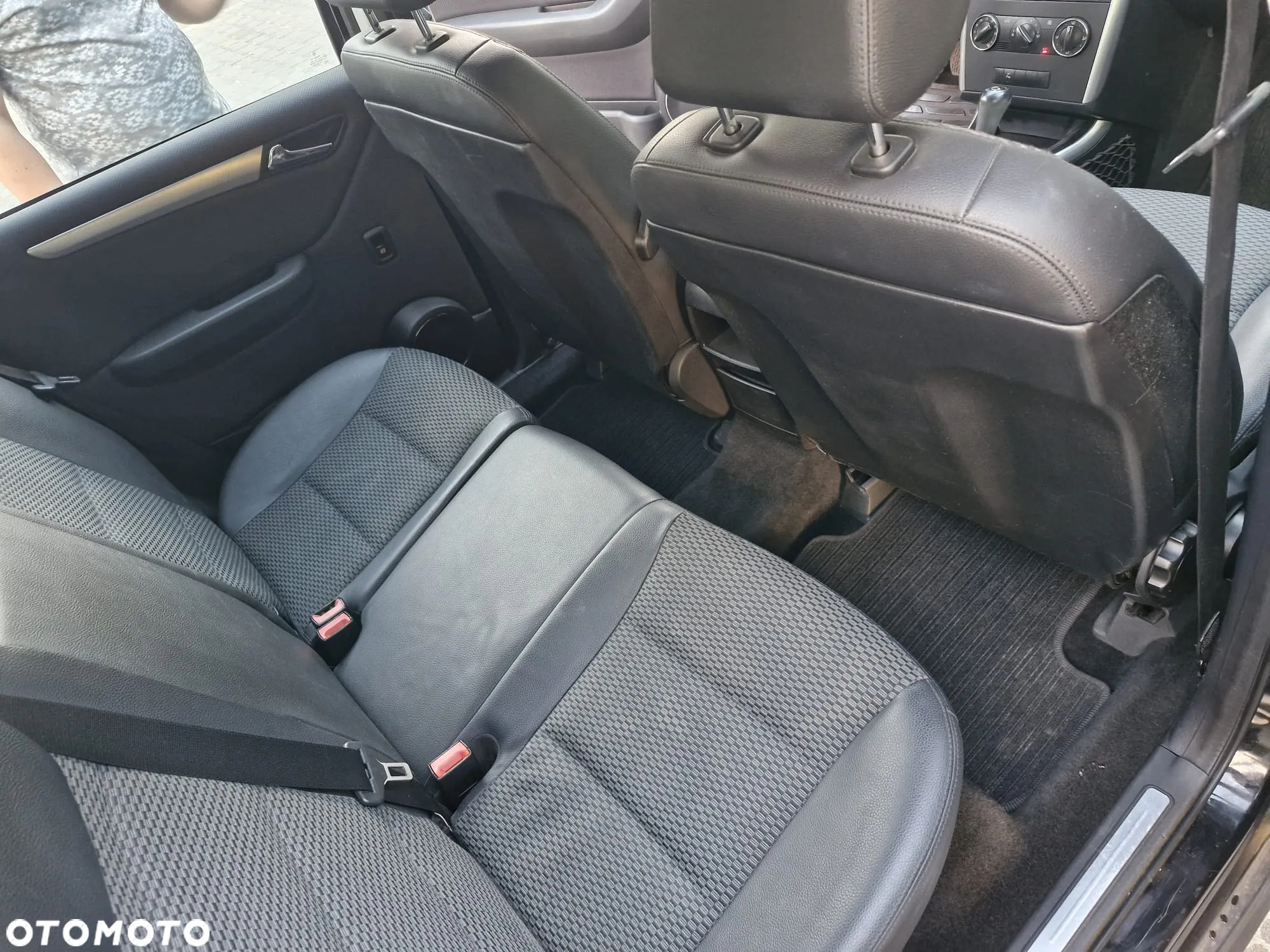 Mercedes-Benz Klasa A 180 CDI Autotronic Avantgarde - 9