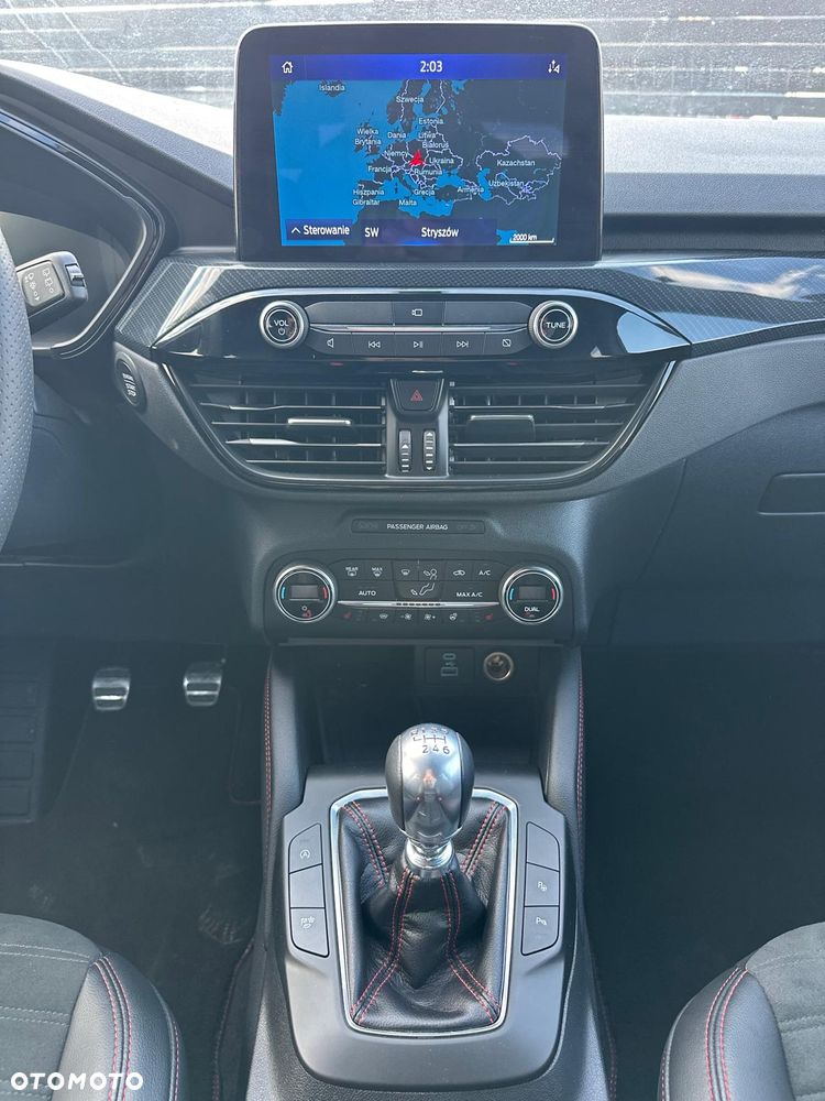 Ford Kuga 1.5 EcoBoost FWD ST-Line - 11