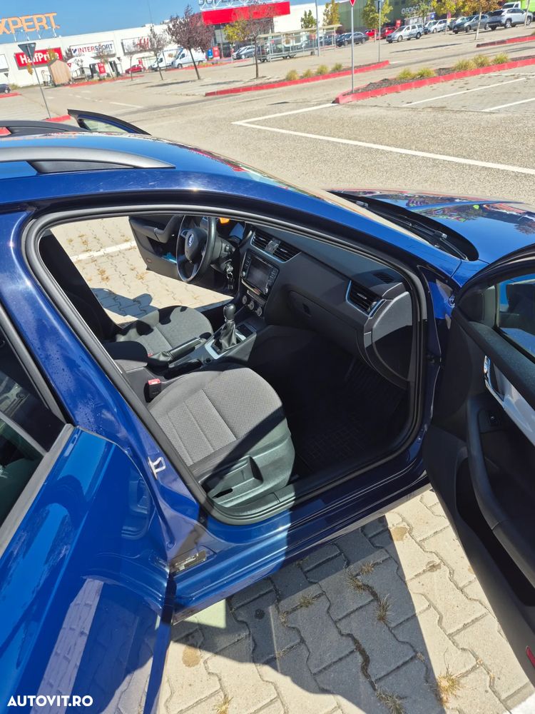 Skoda Octavia Combi 1.6 TDI GreenLine - 10