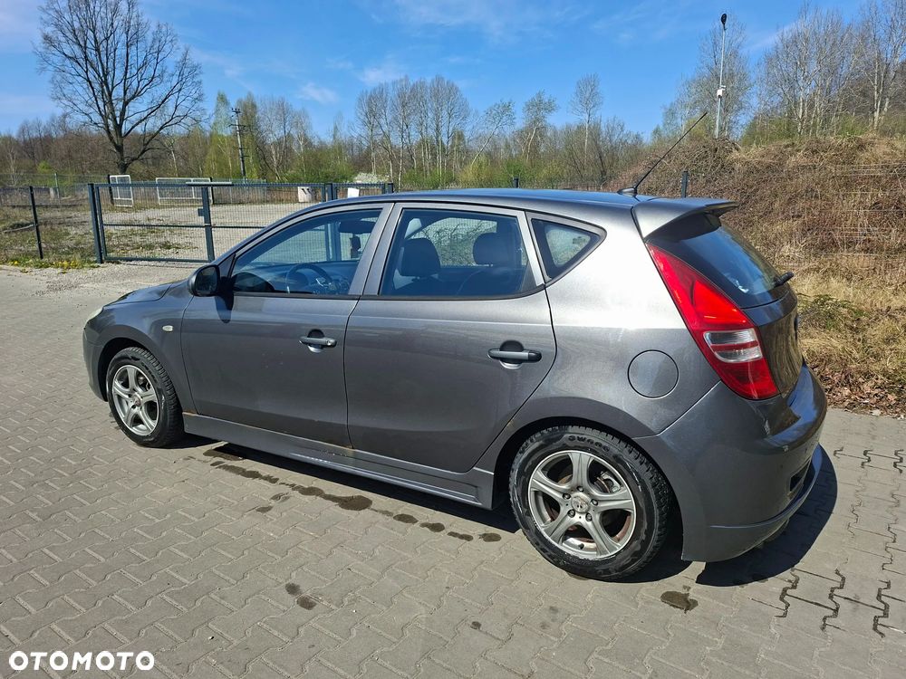 Hyundai i30 2.0 Style - 11