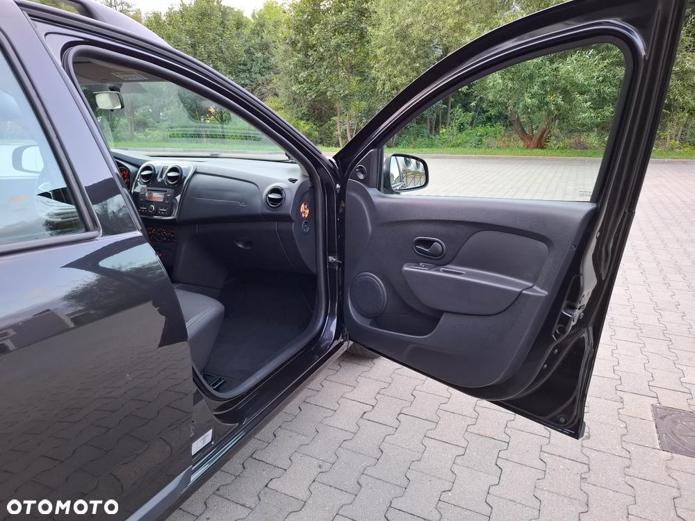Dacia Logan 1.2 16V 75 Laureate - 31