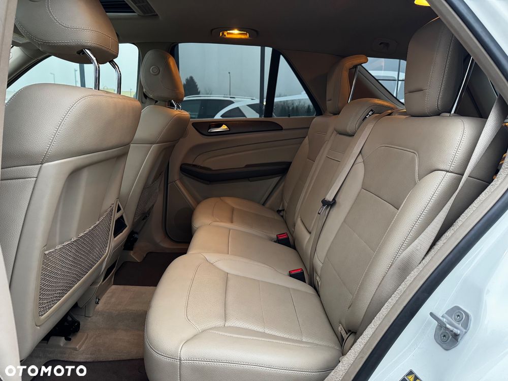 Mercedes-Benz ML 350 4MATIC (BlueEFFICIENCY) 7G-TRONIC - 7