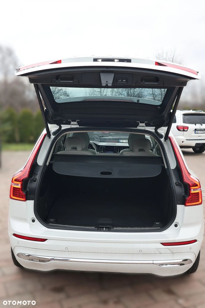 Volvo XC 60 T8 AWD Recharge Plus Dark - 10