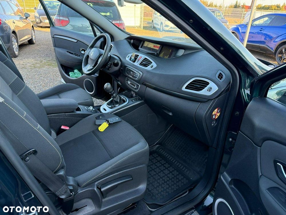 Renault Grand Scenic - 8