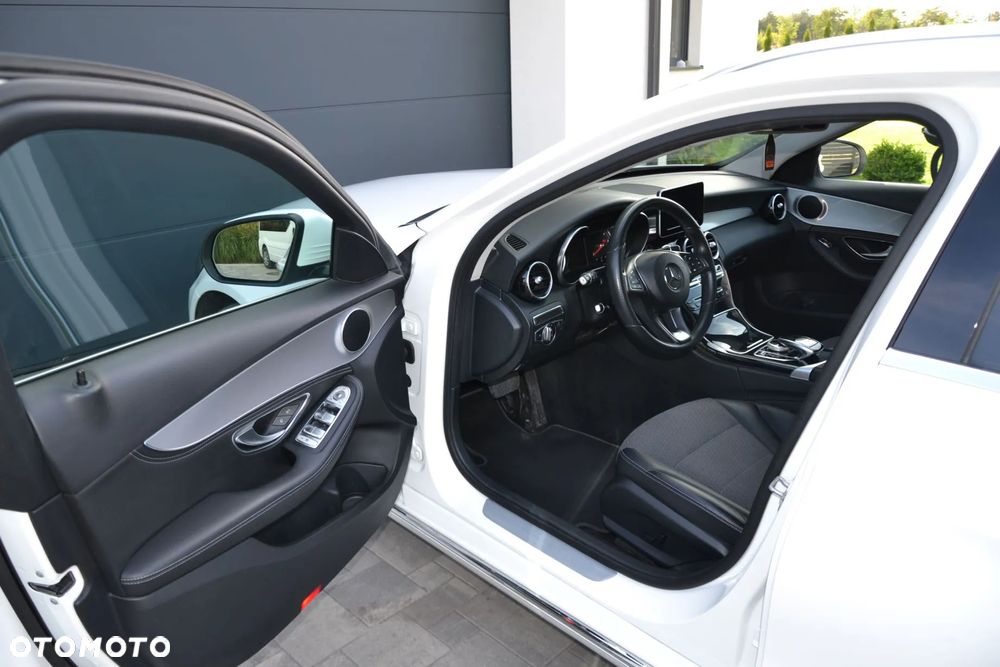 Mercedes-Benz Klasa C 200 (BlueTEC) d T 7G-TRONIC Avantgarde - 3