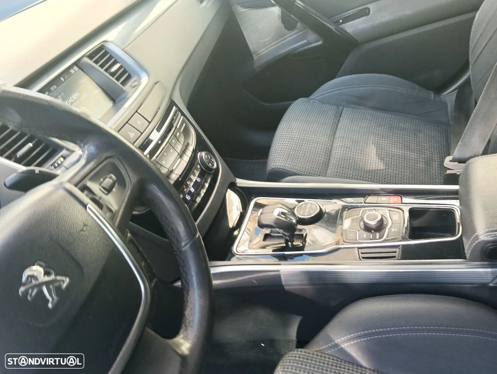 Peugeot 508 2.0 HDi Hybrid4 2-Tronic J18 - 15