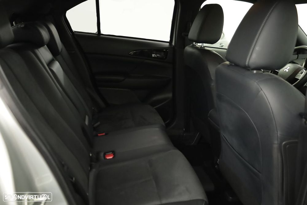 Mitsubishi Eclipse Cross 2.4 PHEV eMotion - 24