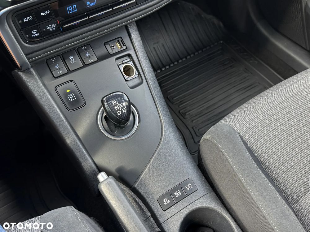 Toyota Auris 1.8 VVT-i Hybrid Automatik Touring Sports Edition S+ - 13